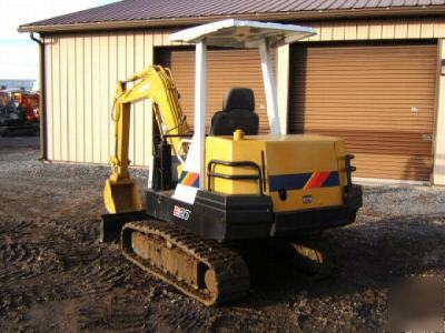 Yanmar B27 farm tractor excavator dozer