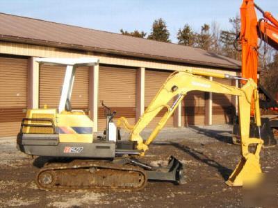 Yanmar B27 farm tractor excavator dozer