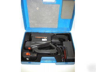 Huskie rec-3510 battery power 12T hydraulic crimper vgc