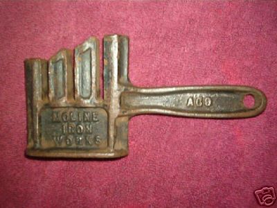 Moline iron wks steel chain detatcher farm tool wrench