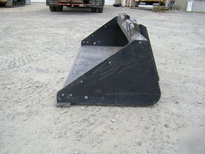 Skid steer 68 '' bucket