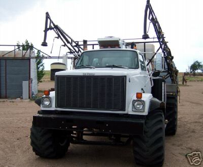 1985 big wheels sprayer 60' booms chemical application