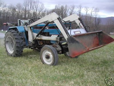 Long 2260 compact tractor with loader and 60