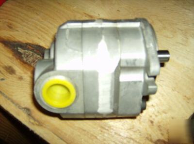 Cross hydraulic motor