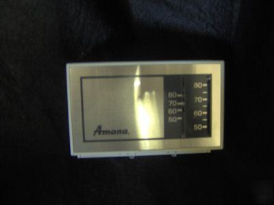 One lot of honeywell thermostates - amana / 39 ea.