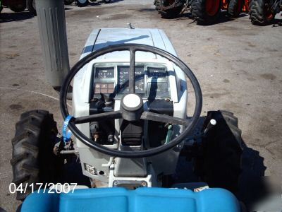 Used white 37 field boss 4X4 diesel tractor #7745
