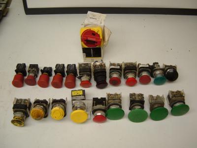 Lot of 21 push buttons allen bradley moeller rees etc.