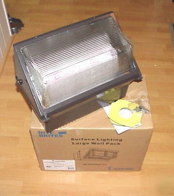 New ge wallcube 4OO w hid halide wall pack flood light