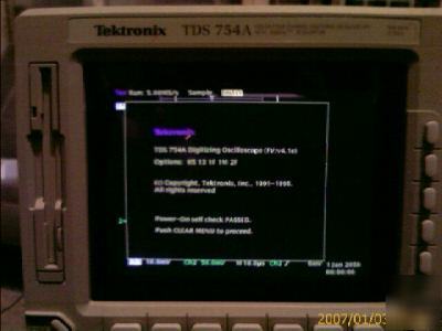 Tektronix TDS754A tds 754A 4-ch 500MHZ oscilloscope