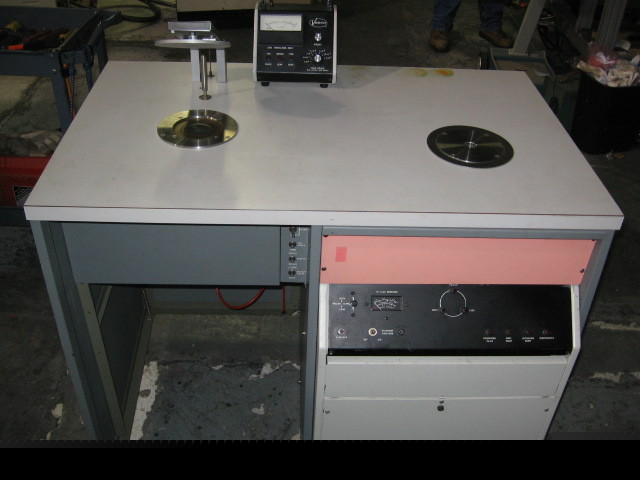 G28608 veeco ms-17 leak detector & ms-uft workstation