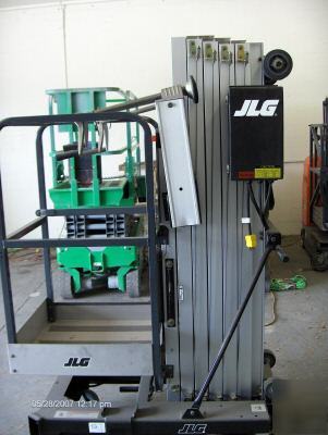 Jlg 25AM-ac, 25' vertical personnel lift, am series