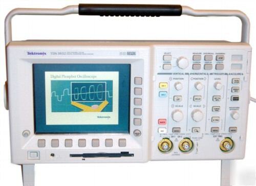 Tektronix TDS3032 color digital phosphor oscilloscope