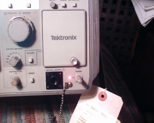 Tektronix of 150 tdr fiber optic tester powers up