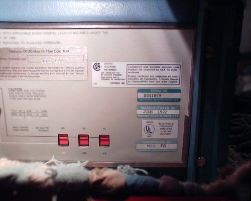 Tektronix of 150 tdr fiber optic tester powers up