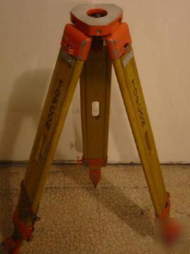 Topcon heavy duty surveyors tripod