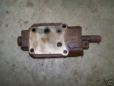 Hydraulic valve for farmall ih 560