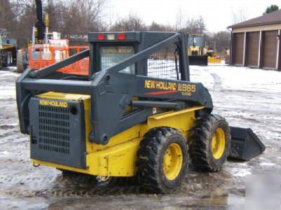 New holland LX865 farm tractor skid steer loader