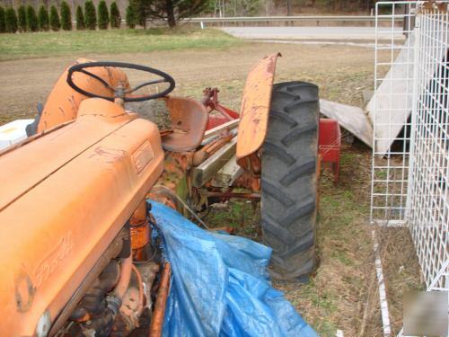 Old ford jubilee tractor 600 with grader 