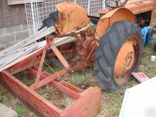 Old ford jubilee tractor 600 with grader 