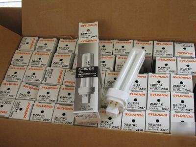 New sylvania dulux d/e 13W compact fluorescent lot 45