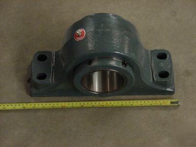 Dodge pillow block bearing 3-15/16 tapered roller 