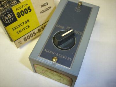 Allen bradley 800S-R3SX pushbutton - hand/off/auto