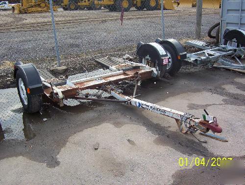 Demco RK200 automobile tow dolly 