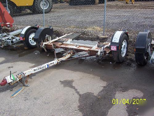 Demco RK200 automobile tow dolly 