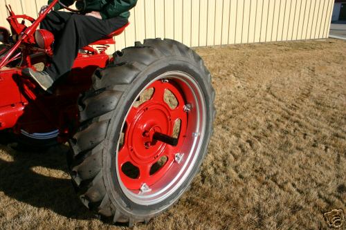 Nice farmall c tractor