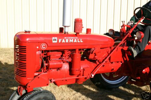 Nice farmall c tractor