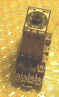 Idec GT5Y time delay relay-w/base-fair $hip 