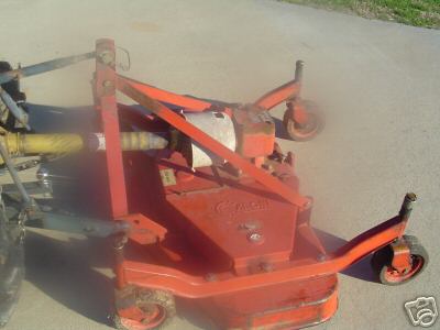 Kubota B6200 tractor with finish mower