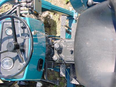 Mitsubishi compact tractor 4CYL diesel 4WD 31HP loader
