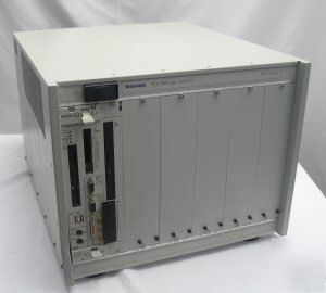 Tektronix logic analyzer, TLA720 