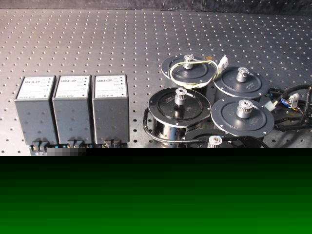B28458 oriental motor lot; 5 motor fans, 3 reverse pack