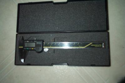 Mitutoyo digital micrometer 6 inch perfect with case