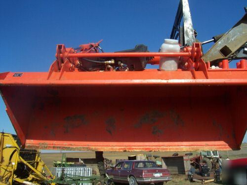 Kubota LA1002 loader with 6 ft. bucket