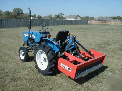 Mitsubishi D1500 ii compact tractor with box blade