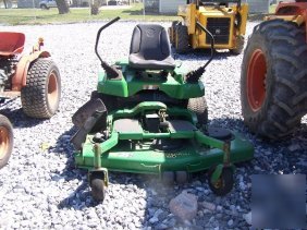 555A: john deere F620 zero turn tractor w/ 60