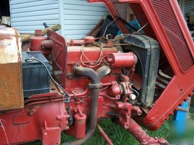 B275 international farm tractor