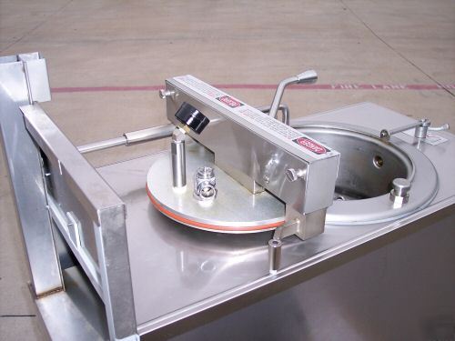 Broaster company electric pressure fryer model 1800 