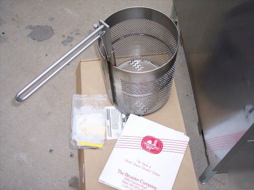 Broaster company electric pressure fryer model 1800 