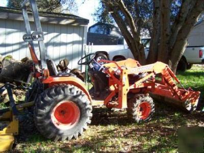 Kubota 4X4 b 7500 hst hydro with loader 515 hrs 21 hp.