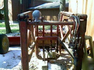 1958 ford 821 diesel tractor w/ hydraulic bucket