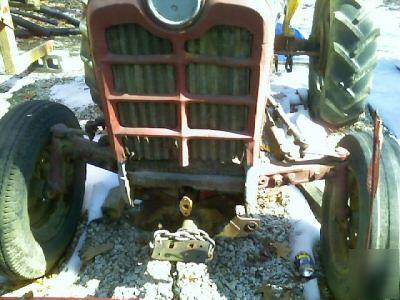 1958 ford 821 diesel tractor w/ hydraulic bucket