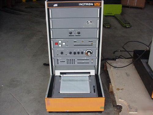 Instron 1122 tensile tester