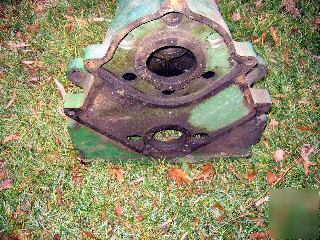 John deere mt final drive housing axle M991T