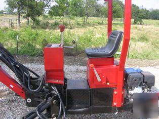 Towable back hoe