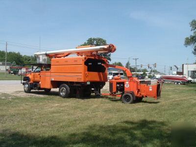 1998 c-7500 bucket truck with chipper
