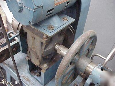 Autoclave coning & threading machine 1988 model